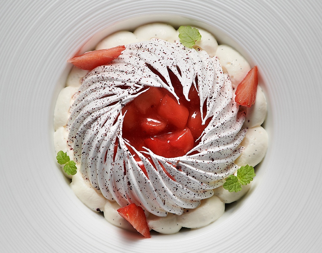 pavlova fraise vanille & hibiscus Norohy